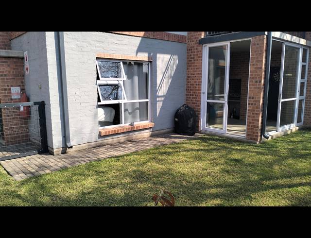 2 BEDROOM SECTIONAL TITLE FOR SALE IN EQUESTRIA
